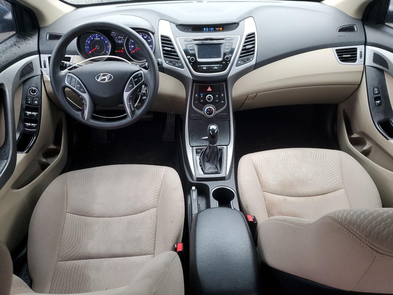 2016 Hyundai Elantra - Image 8