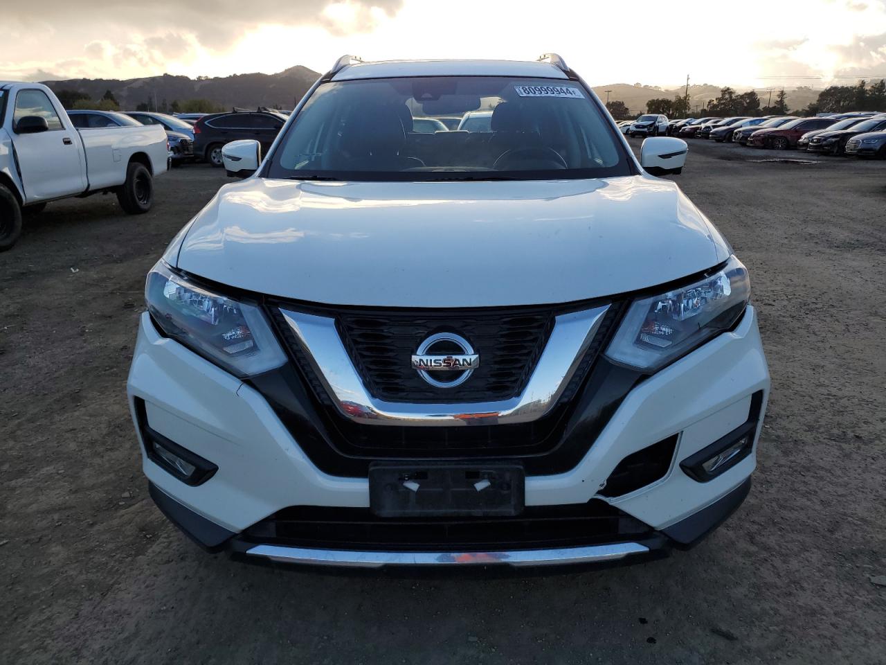 2017 Nissan Rogue - Image 5