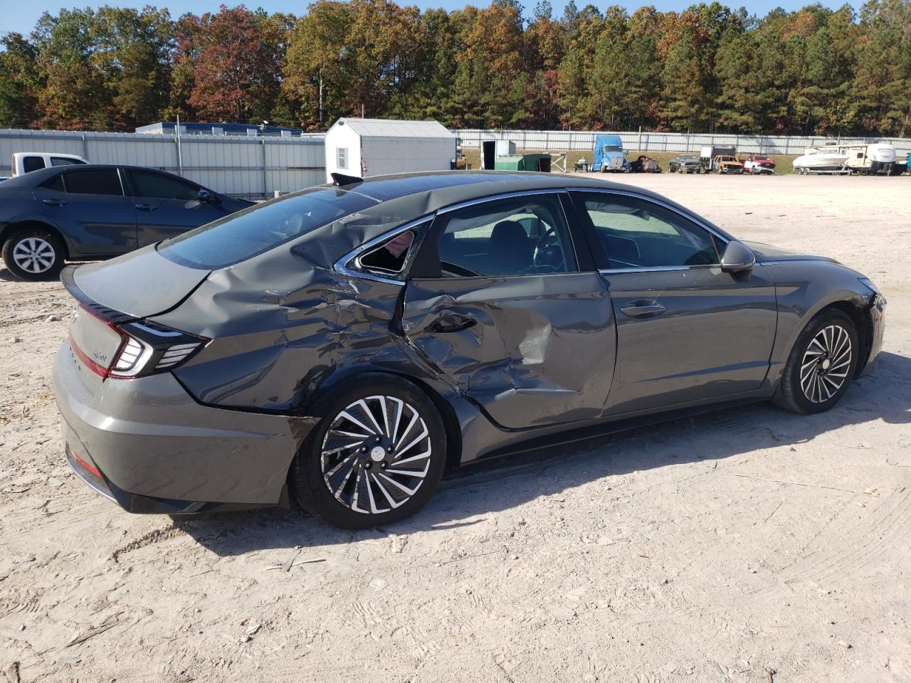 2022 Hyundai Sonata - Image 3