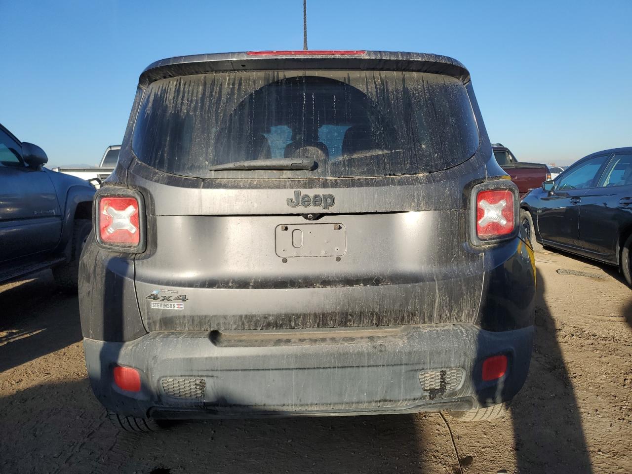2017 Jeep Renegade - Image 6