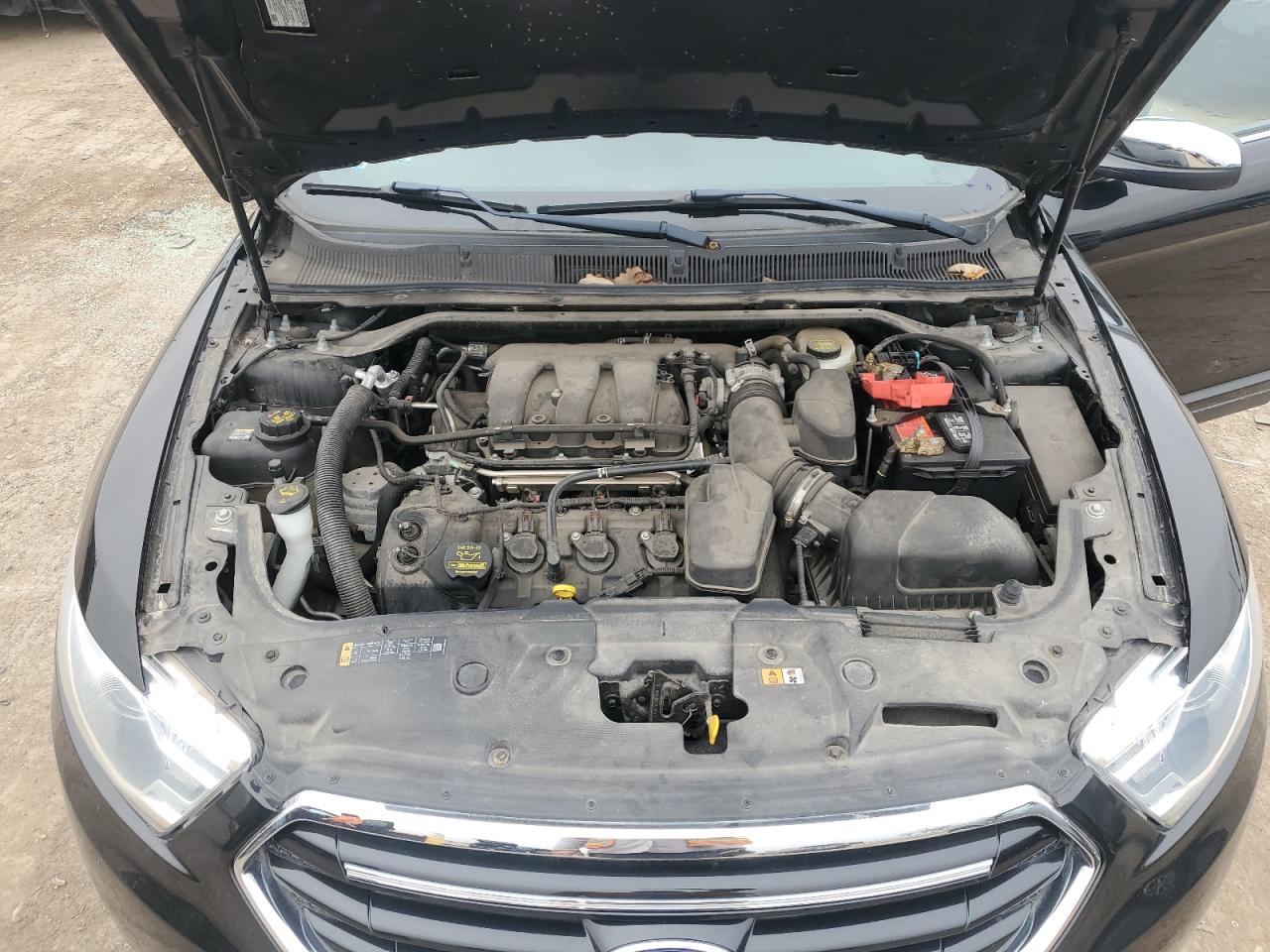 2013 Ford Taurus - Image 11
