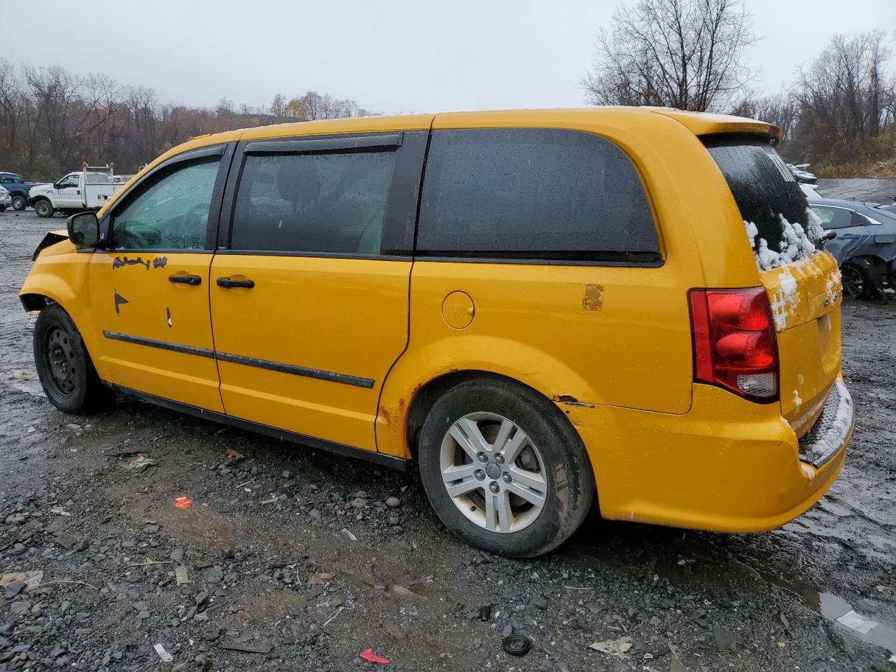 2014 Dodge Caravan - Image 2