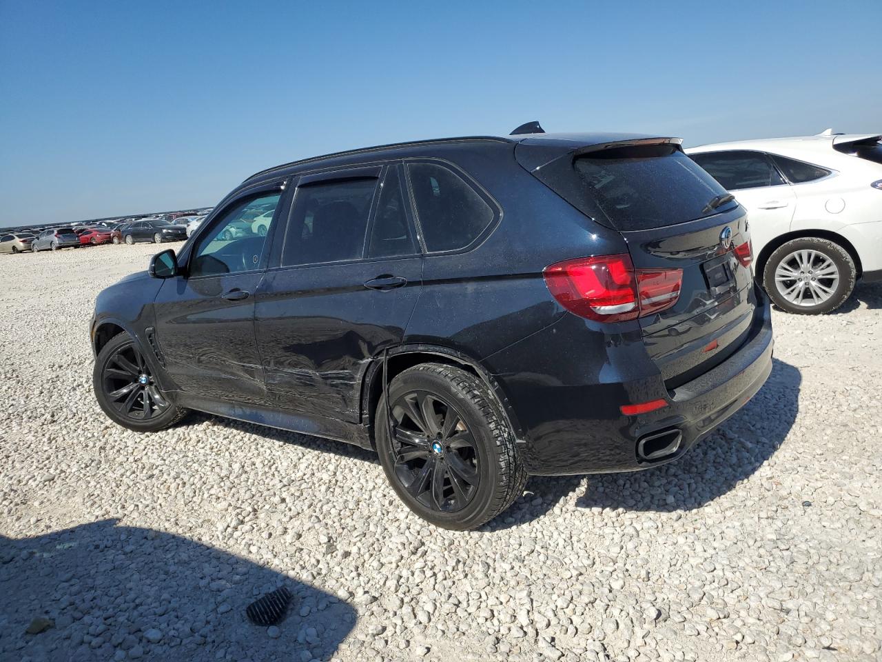 VIN 5UXKS4C59G0N14892 2016 BMW X5 no.2