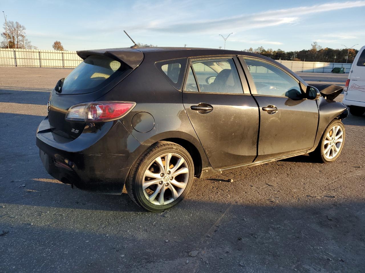 2010 Mazda 3 - Image 3
