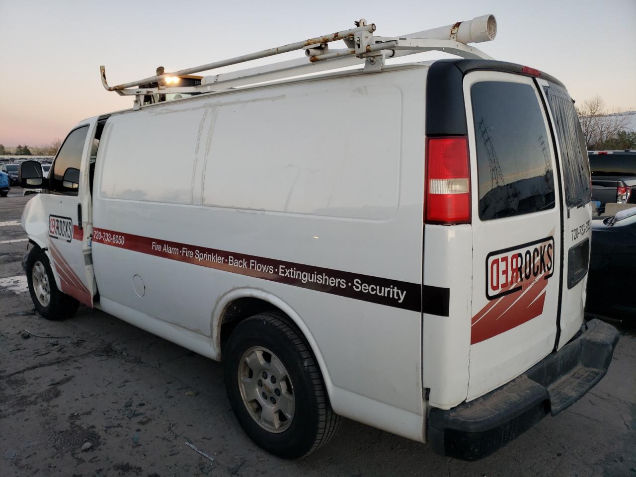 2009 Chevrolet Express - Image 2