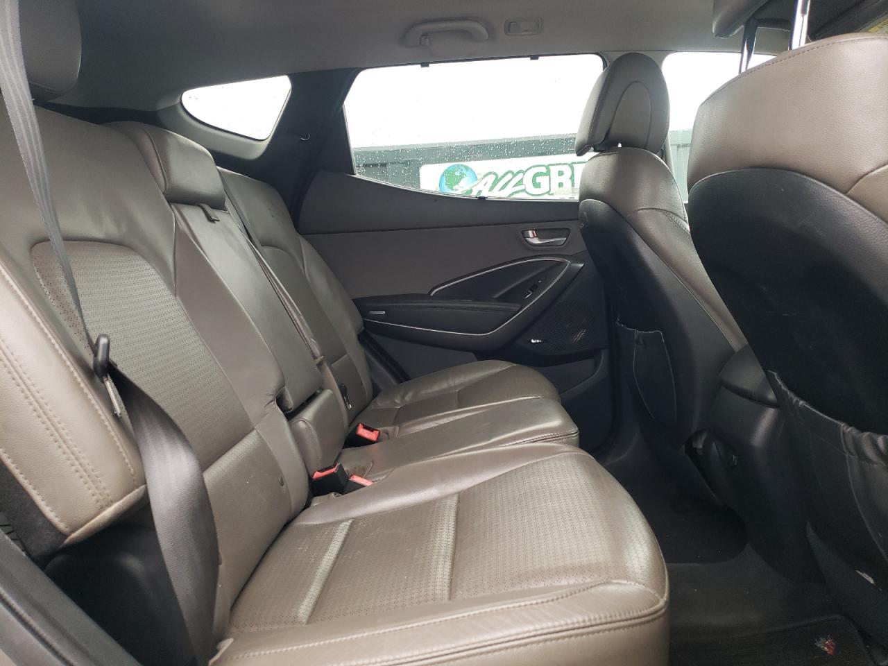 2013 Hyundai Santa Fe - Image 11