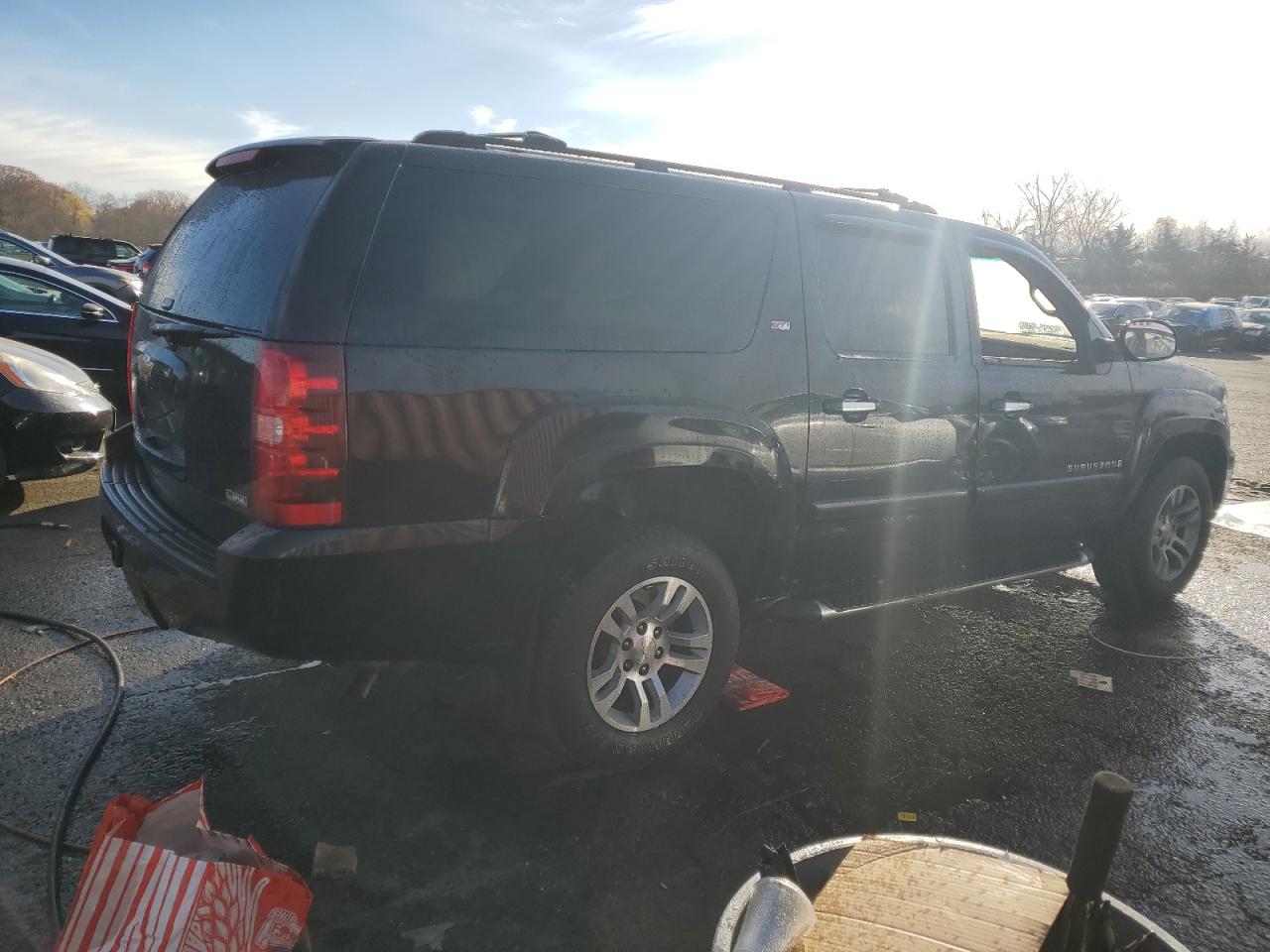 2007 Chevrolet Suburban - Image 3