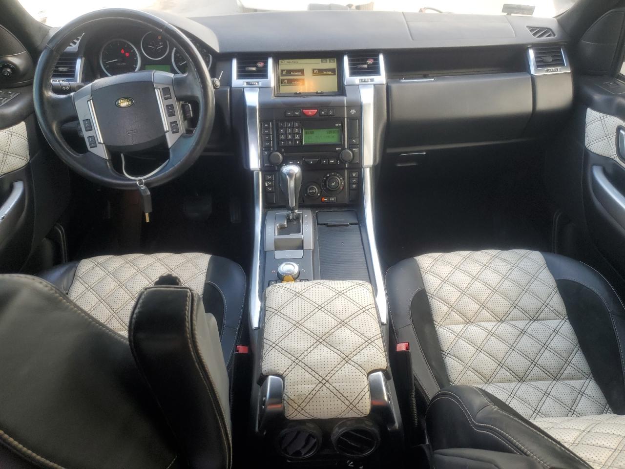 2009 Land Rover Range Rover - Image 8