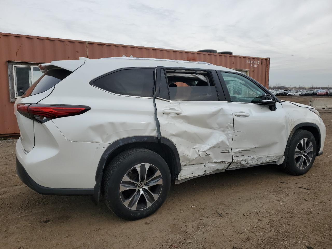 2020 Toyota Highlander - Image 3