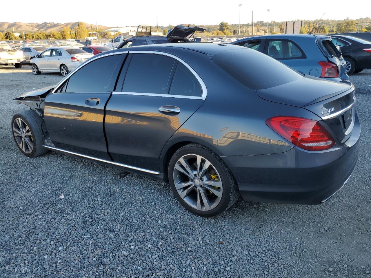 VIN 55SWF4JB1GU165257 2016 MERCEDES-BENZ C-CLASS no.2