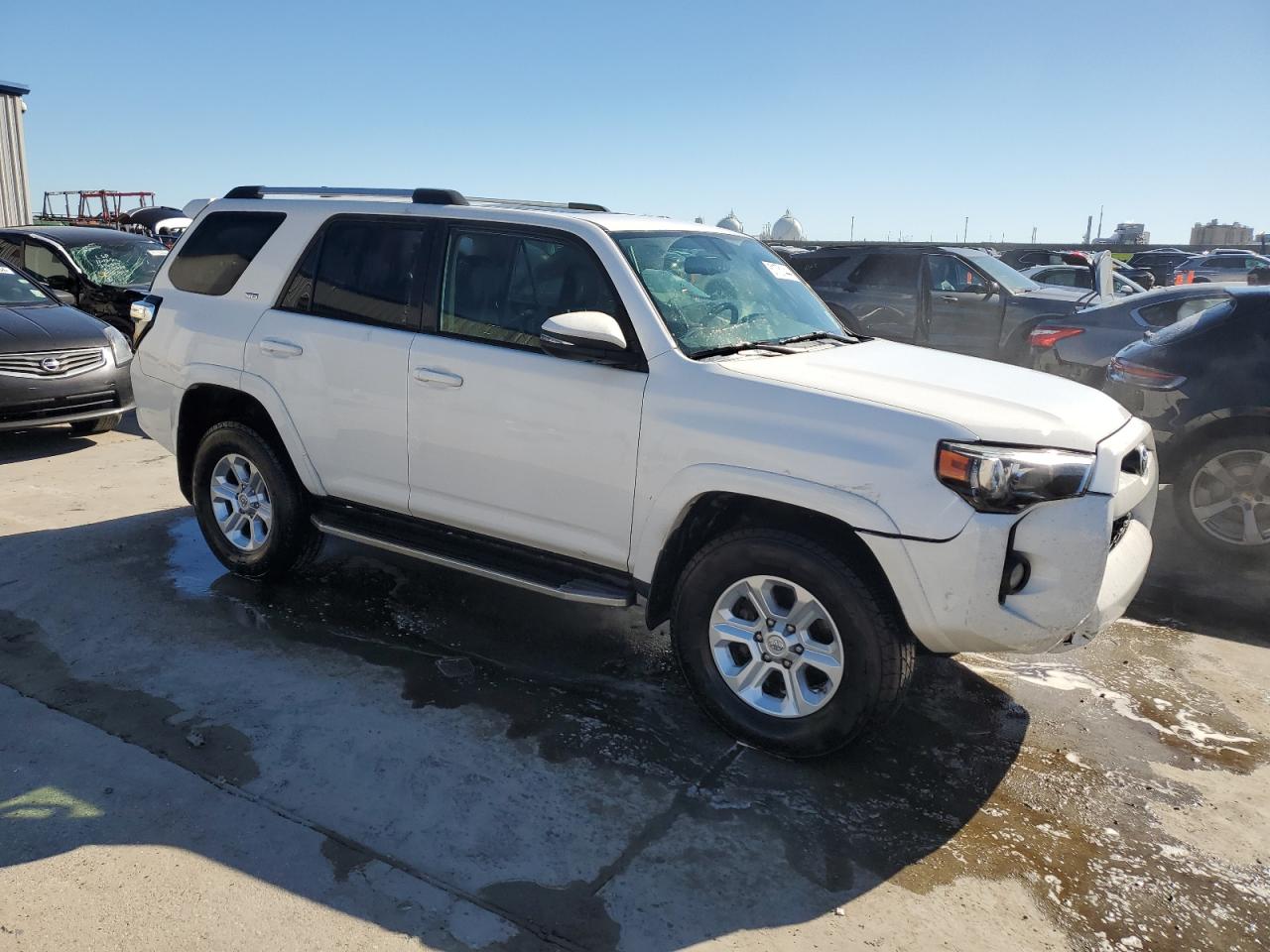 VIN JTEBU5JR2K5662686 2019 TOYOTA 4RUNNER no.4