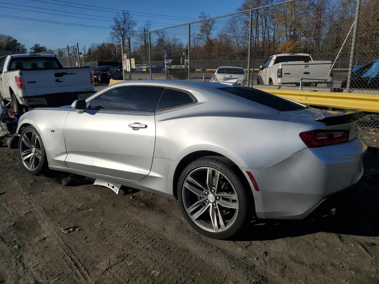 VIN 1G1FD1RS1G0166877 2016 CHEVROLET CAMARO no.2