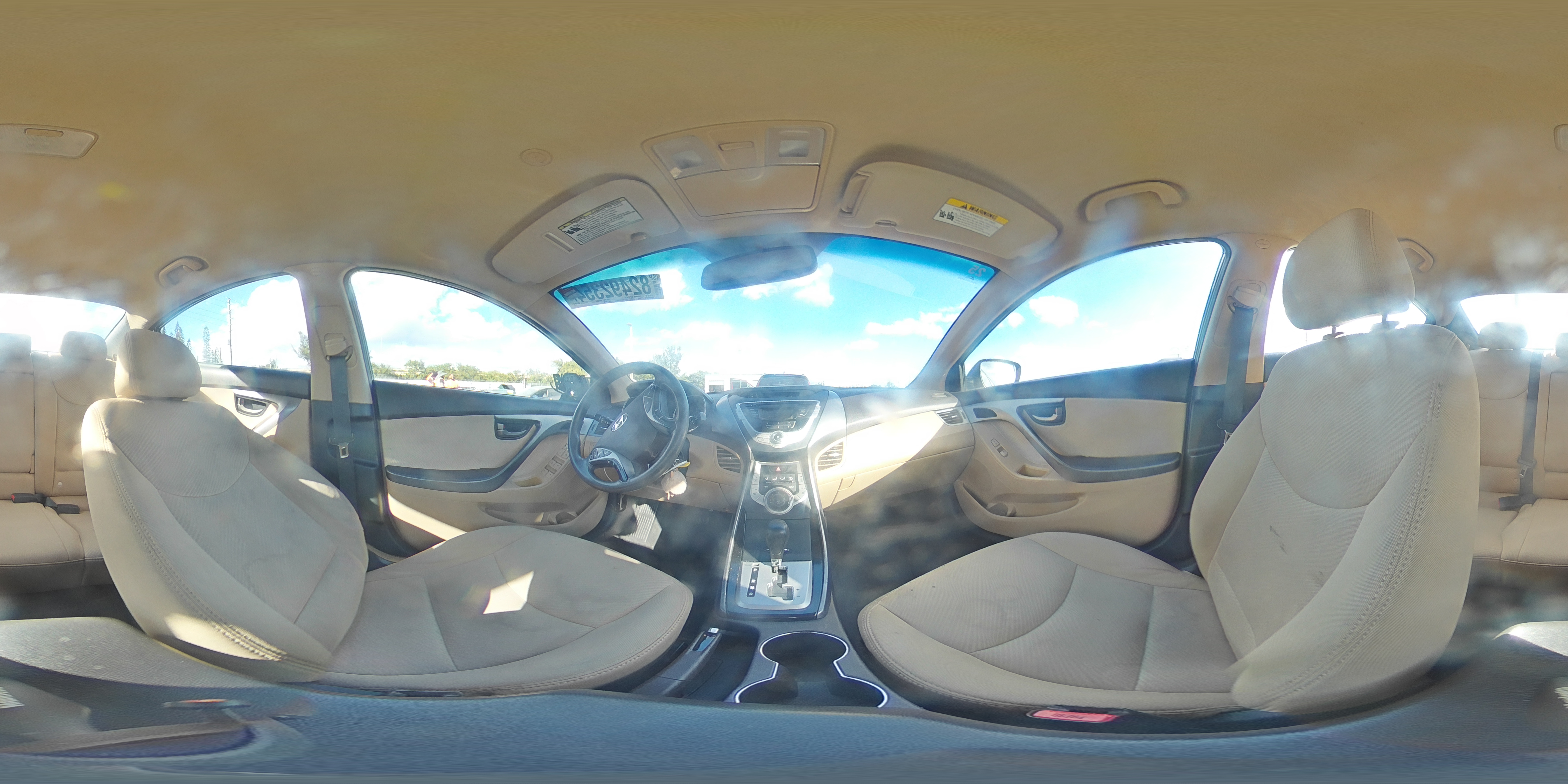 2013 Hyundai Elantra - Image 13