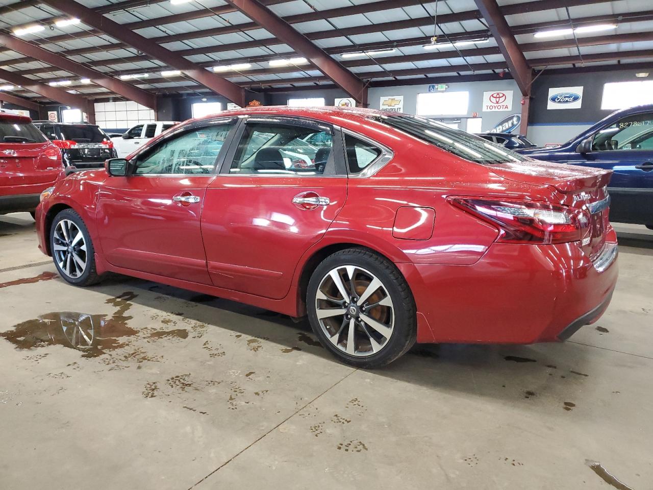 2017 Nissan Altima - Image 2