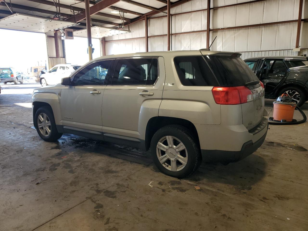 2015 GMC Terrain - Image 2