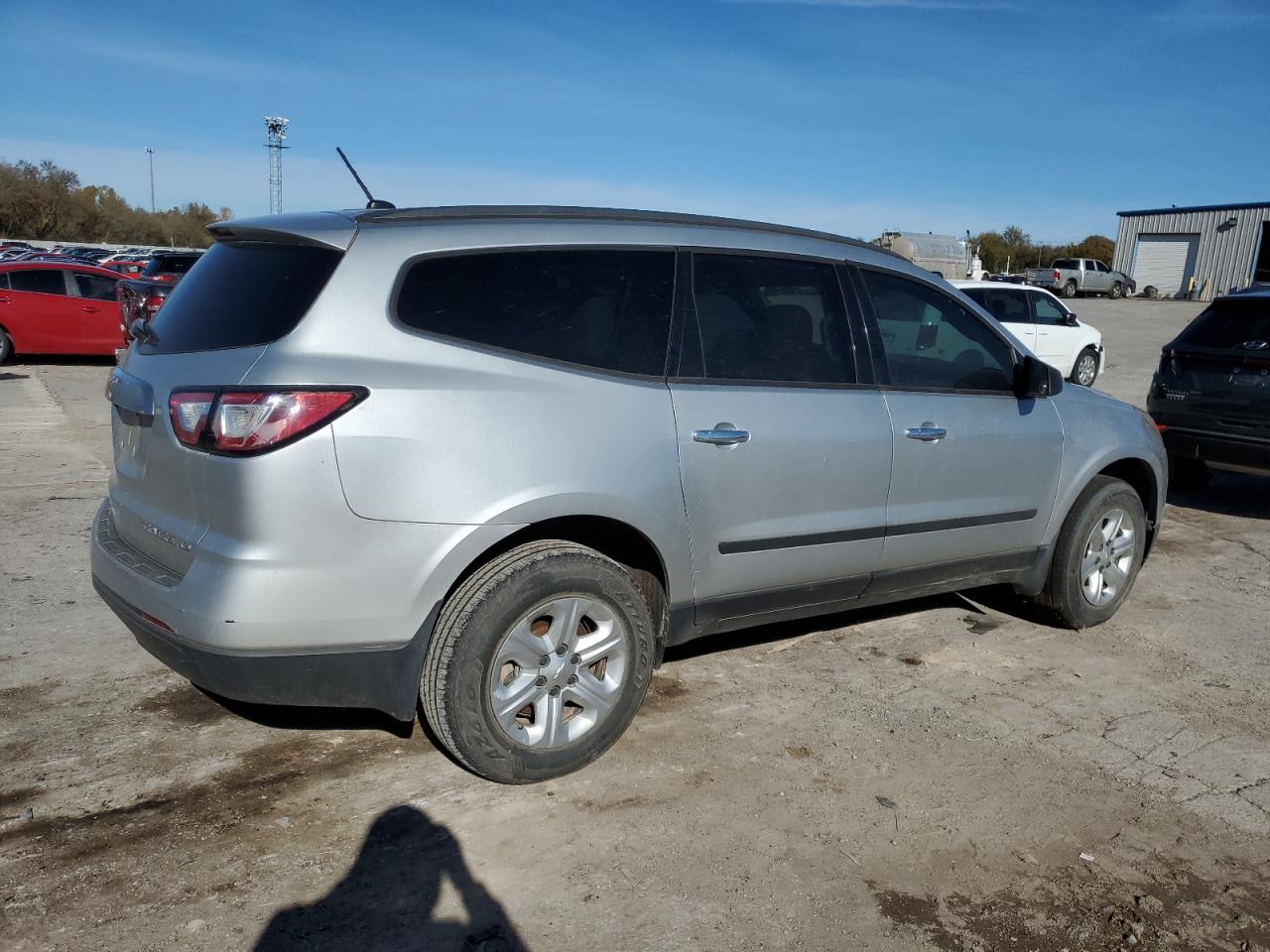 VIN 1GNKRFED5FJ152203 2015 CHEVROLET TRAVERSE no.3