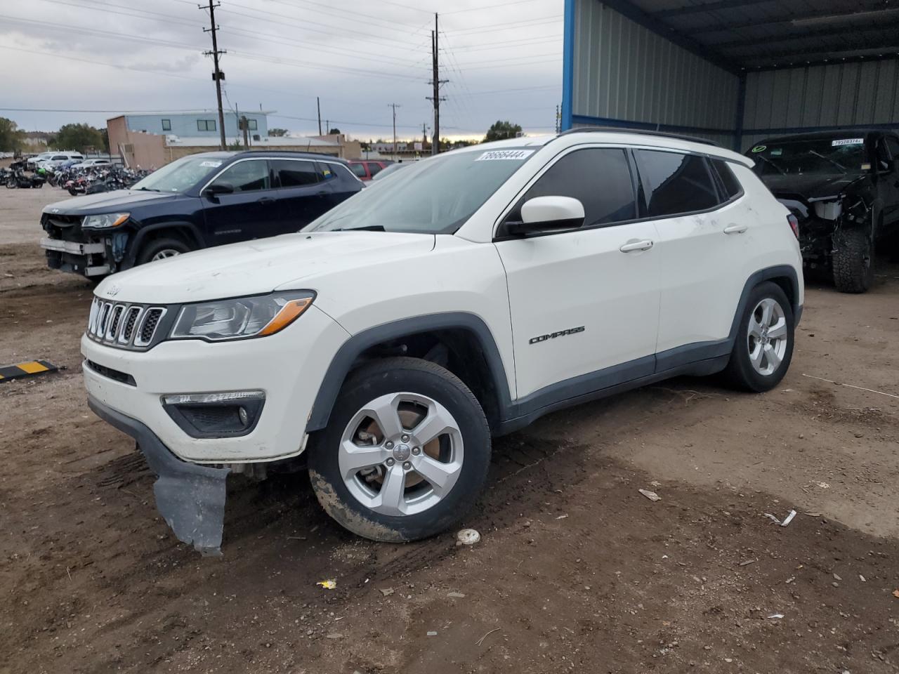 3C4NJDBB2JT152939 2018 JEEP COMPASS - Image 1