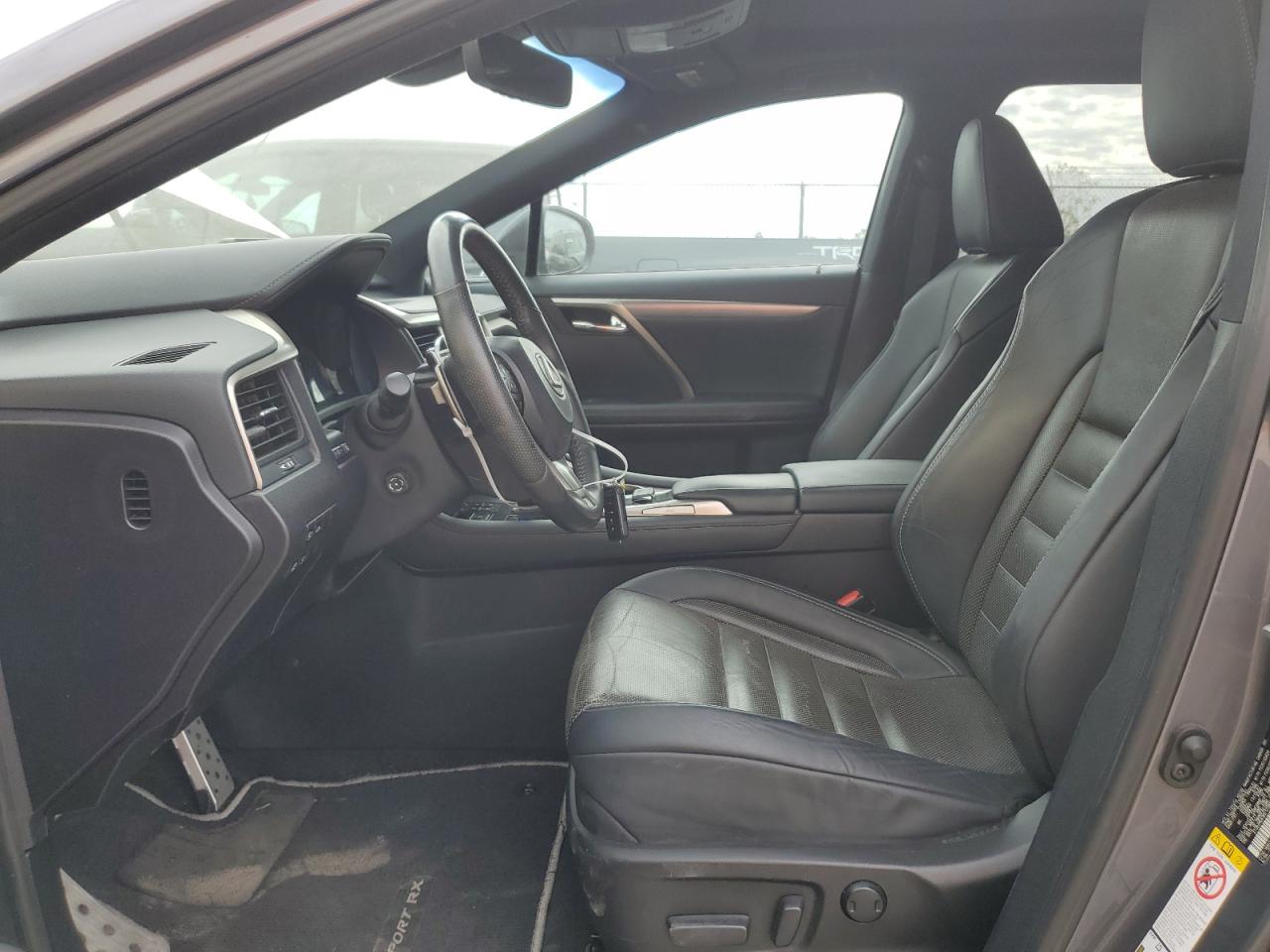 2019 Lexus RX - Image 7