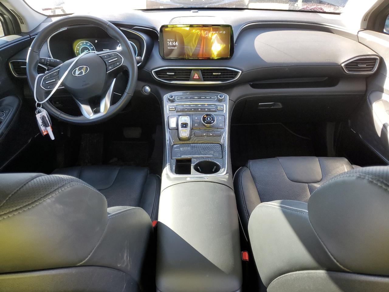 2022 Hyundai Santa Fe - Image 8