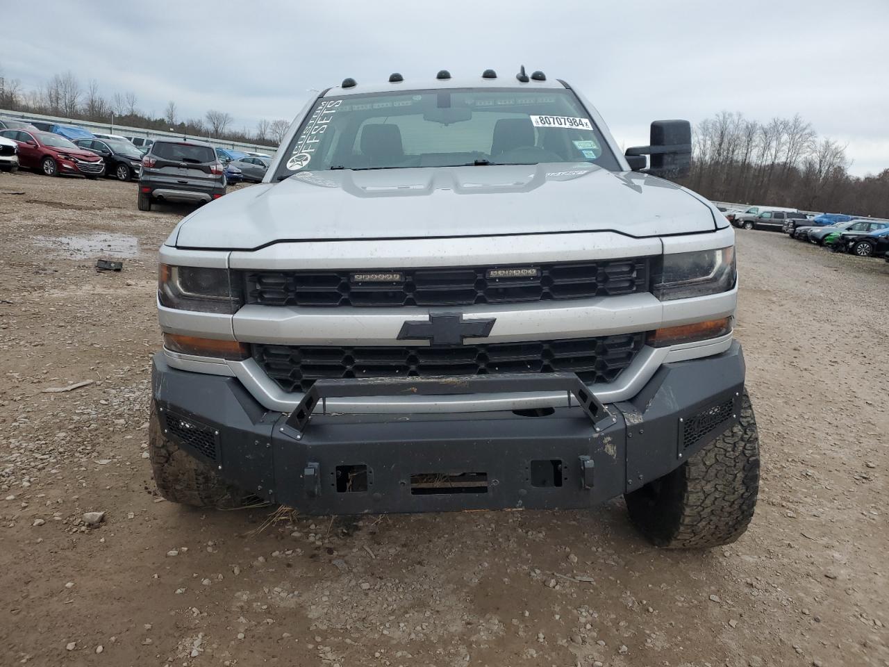2016 Chevrolet Silverado - Image 5