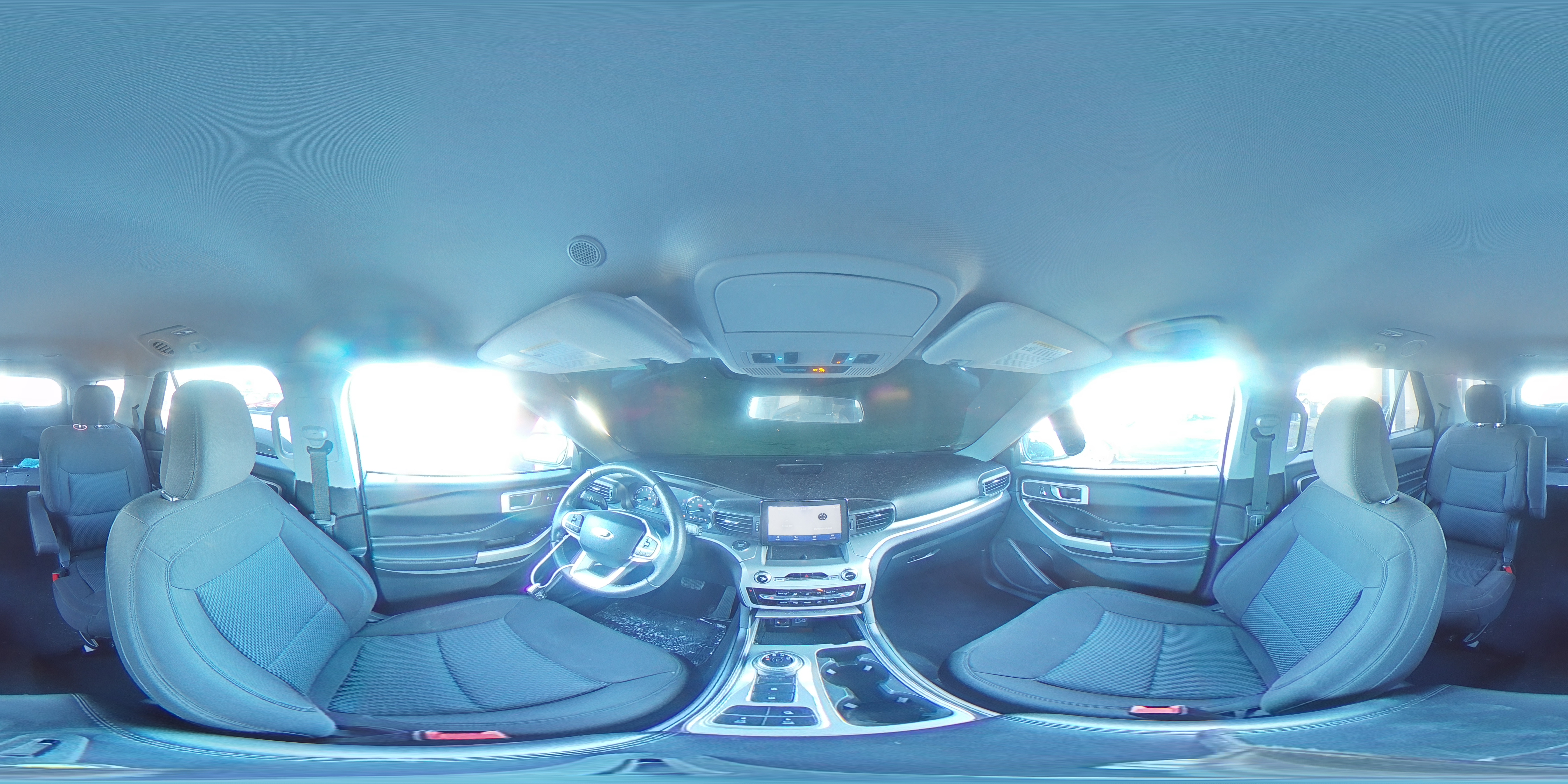 2022 Ford Explorer - Image 16
