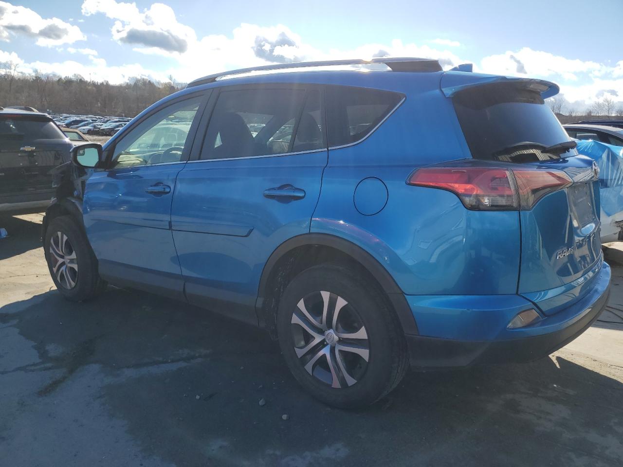 2017 Toyota RAV 4 - Image 2