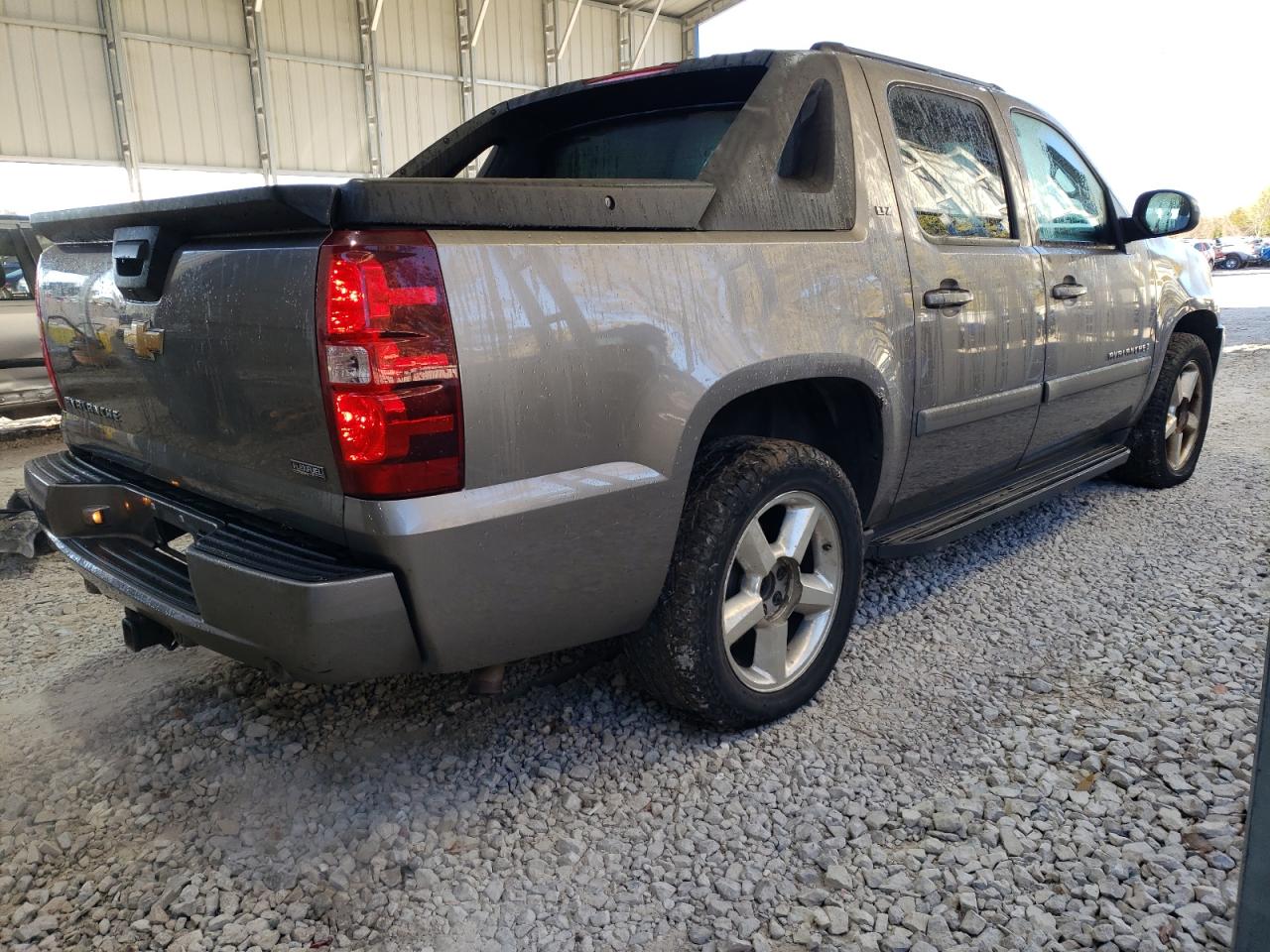 2007 Chevrolet Avalanche - Image 3