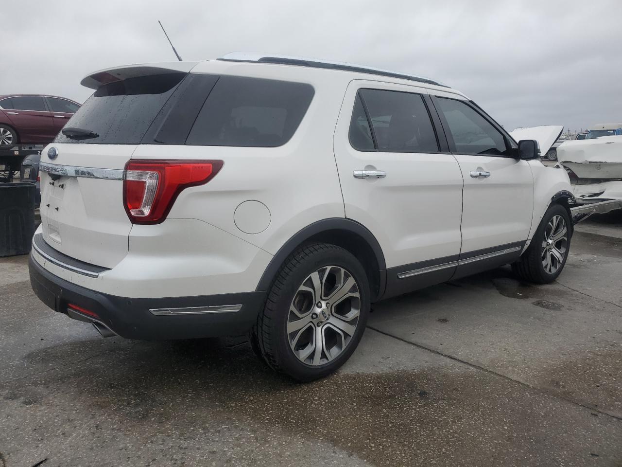 2019 Ford Explorer - Image 3