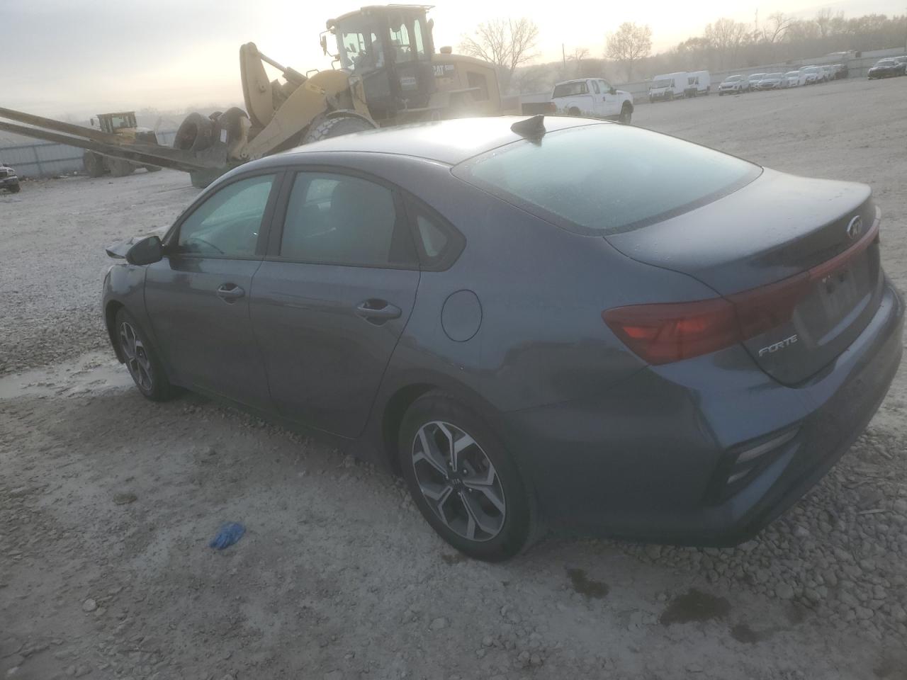 3KPF24AD4LE234151 2020 KIA FORTE - Image 2