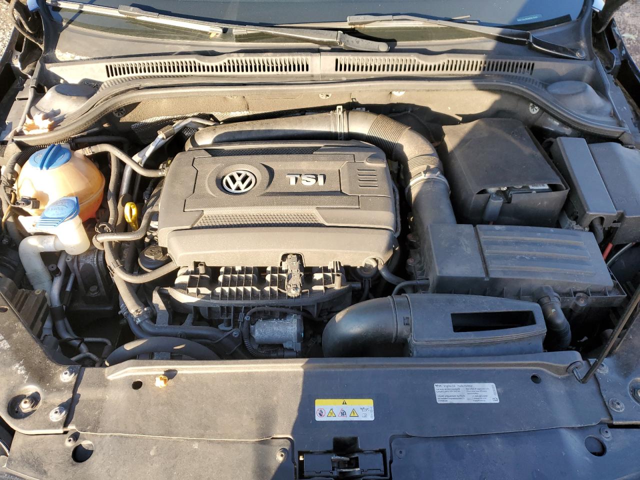 2014 Volkswagen Jetta - Image 11