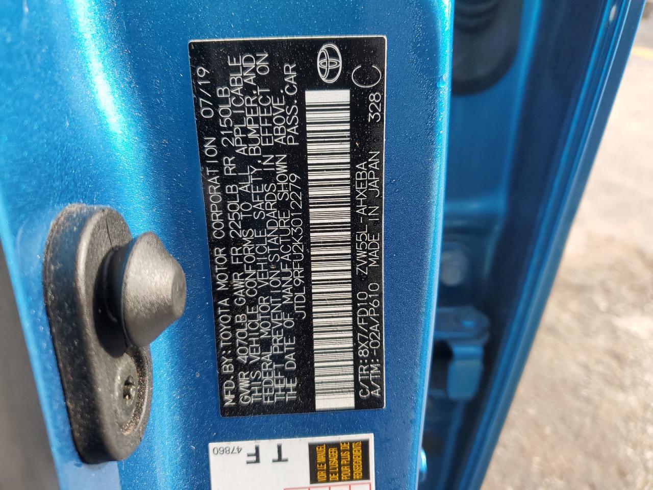 2019 Toyota Prius - Image 12