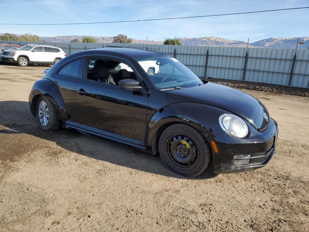 VIN 3VWF17AT5GM601420 2016 VOLKSWAGEN BEETLE no.4