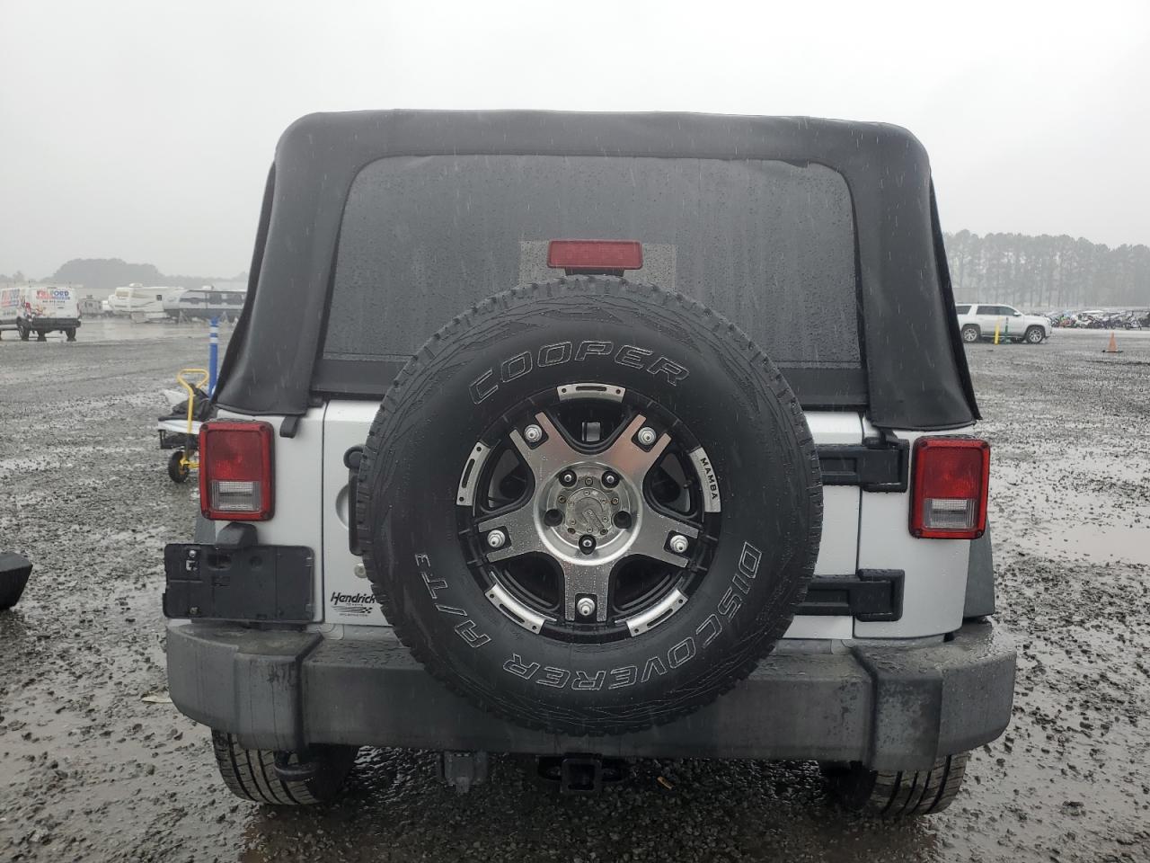 2011 Jeep Wrangler - Image 6