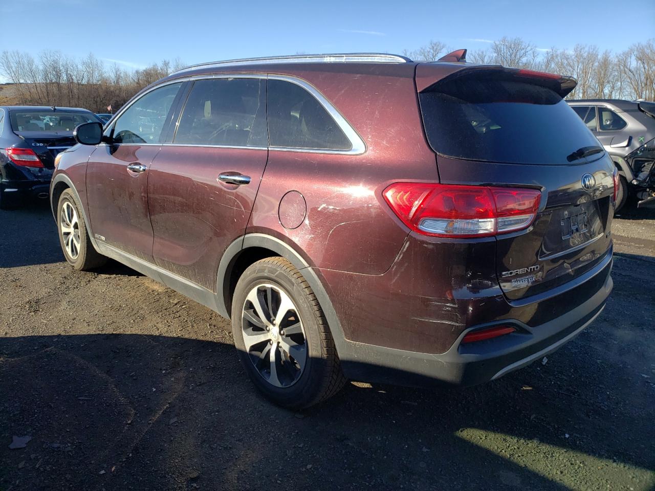 2016 Kia Sorento - Image 2