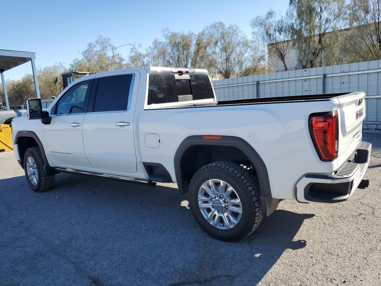 2021 GMC Sierra - Image 2