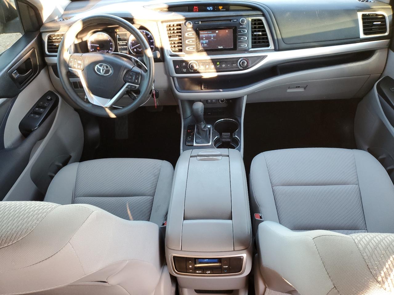 2018 Toyota Highlander - Image 8