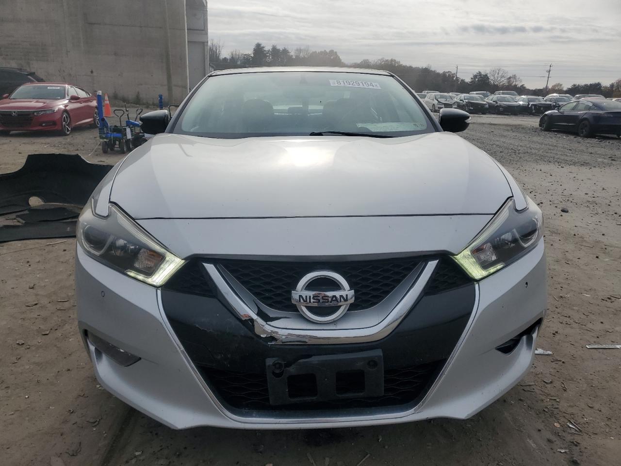 2017 Nissan Maxima - Image 5