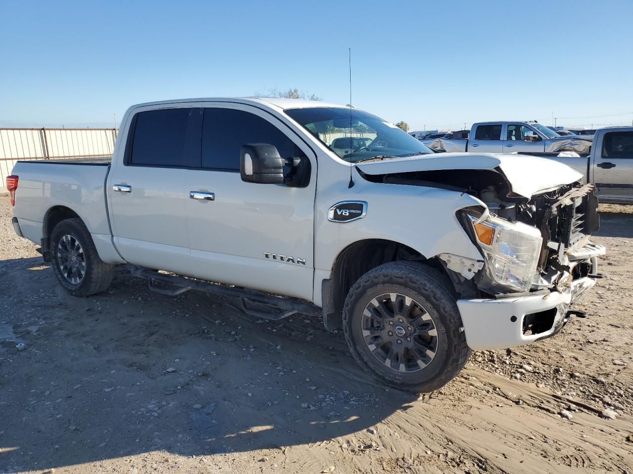 2017 Nissan Titan - Image 4