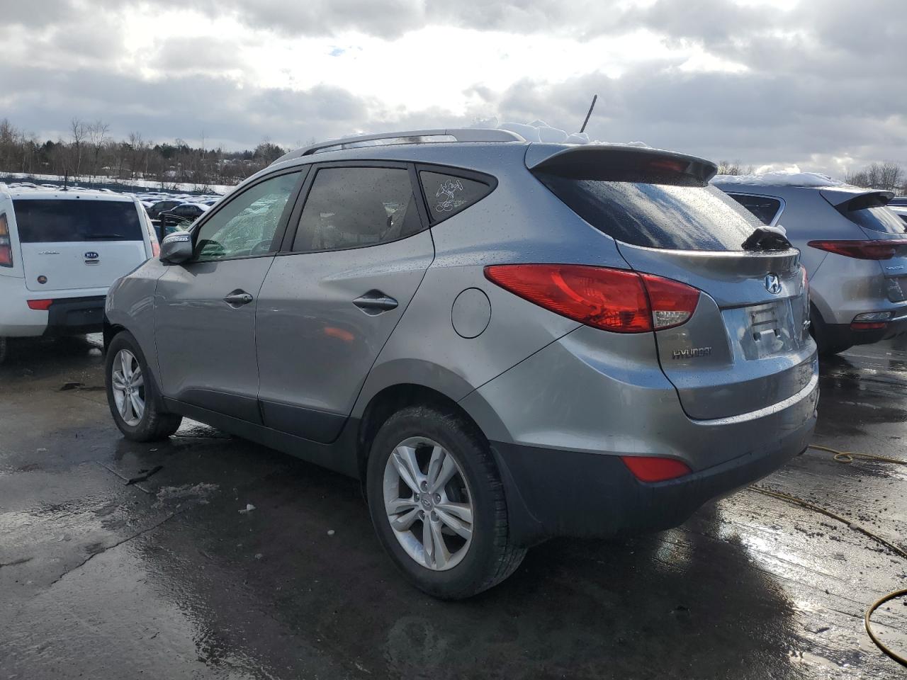 2013 Hyundai Tucson - Image 2