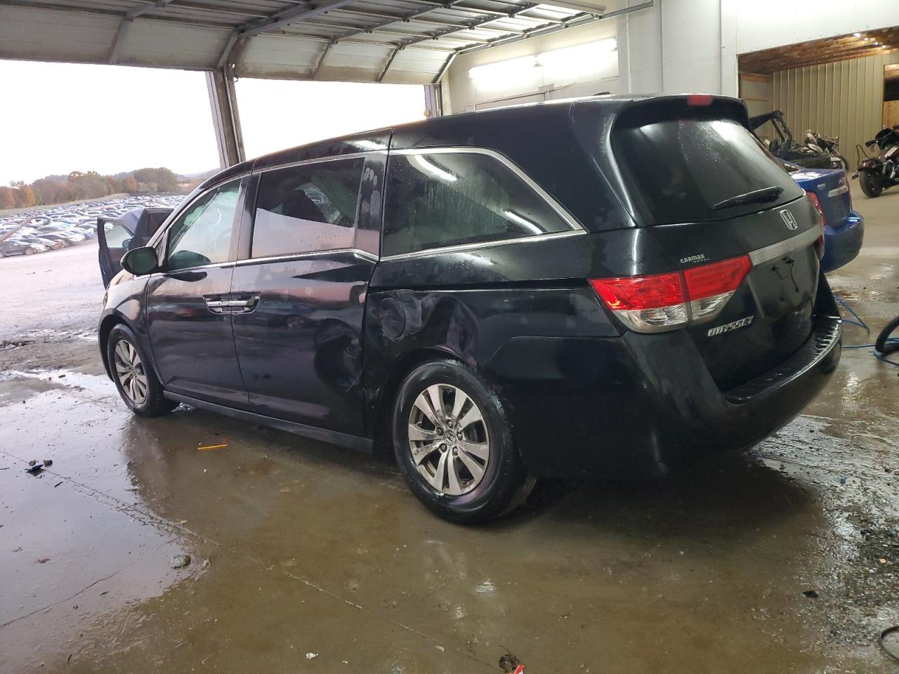 2015 Honda Odyssey - Image 2