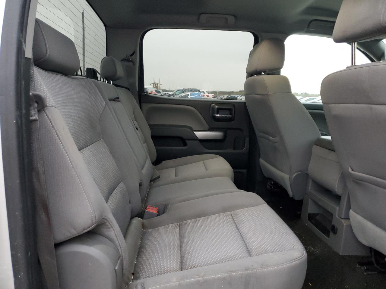 2016 Chevrolet Silverado - Image 11