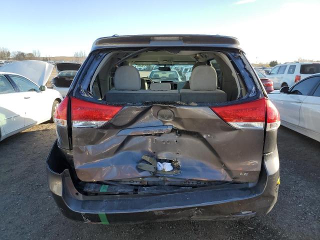 2014 TOYOTA SIENNA LE