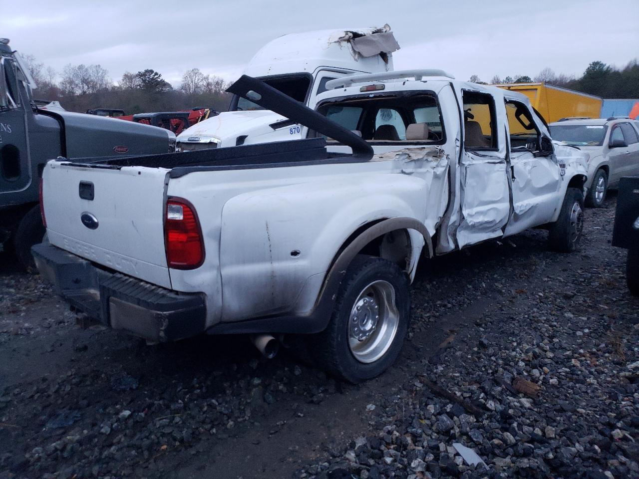 2008 Ford F450 - Image 3