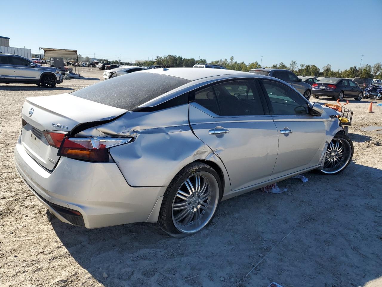 2019 Nissan Altima - Image 3