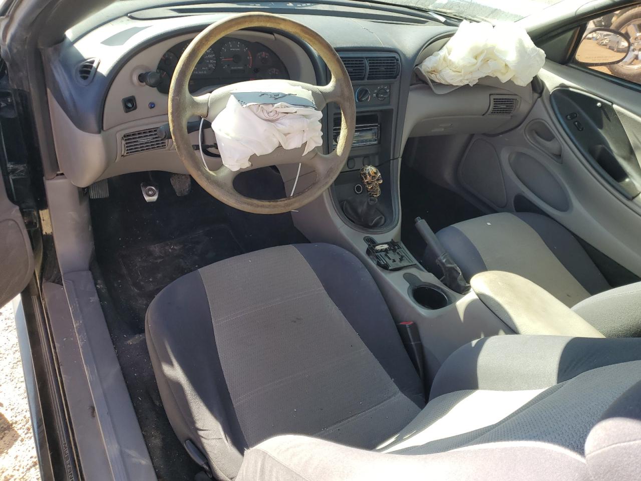 2003 Ford Mustang - Image 8