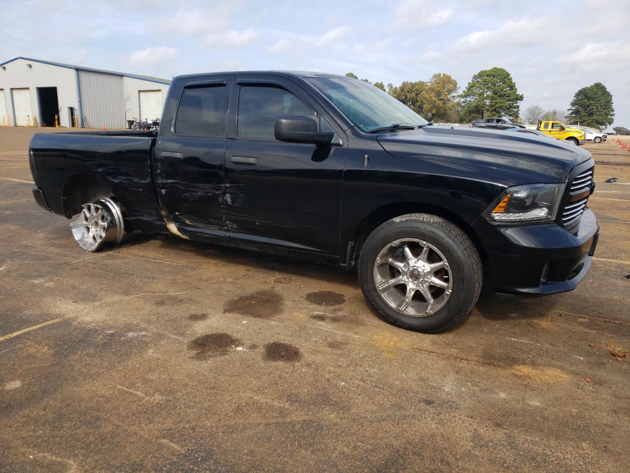 2014 RAM 1500 - Image 4