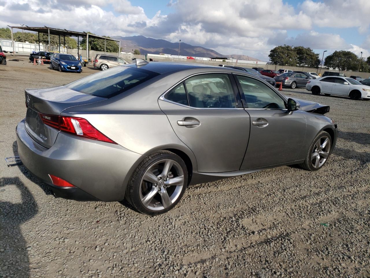 2014 Lexus IS - Image 3
