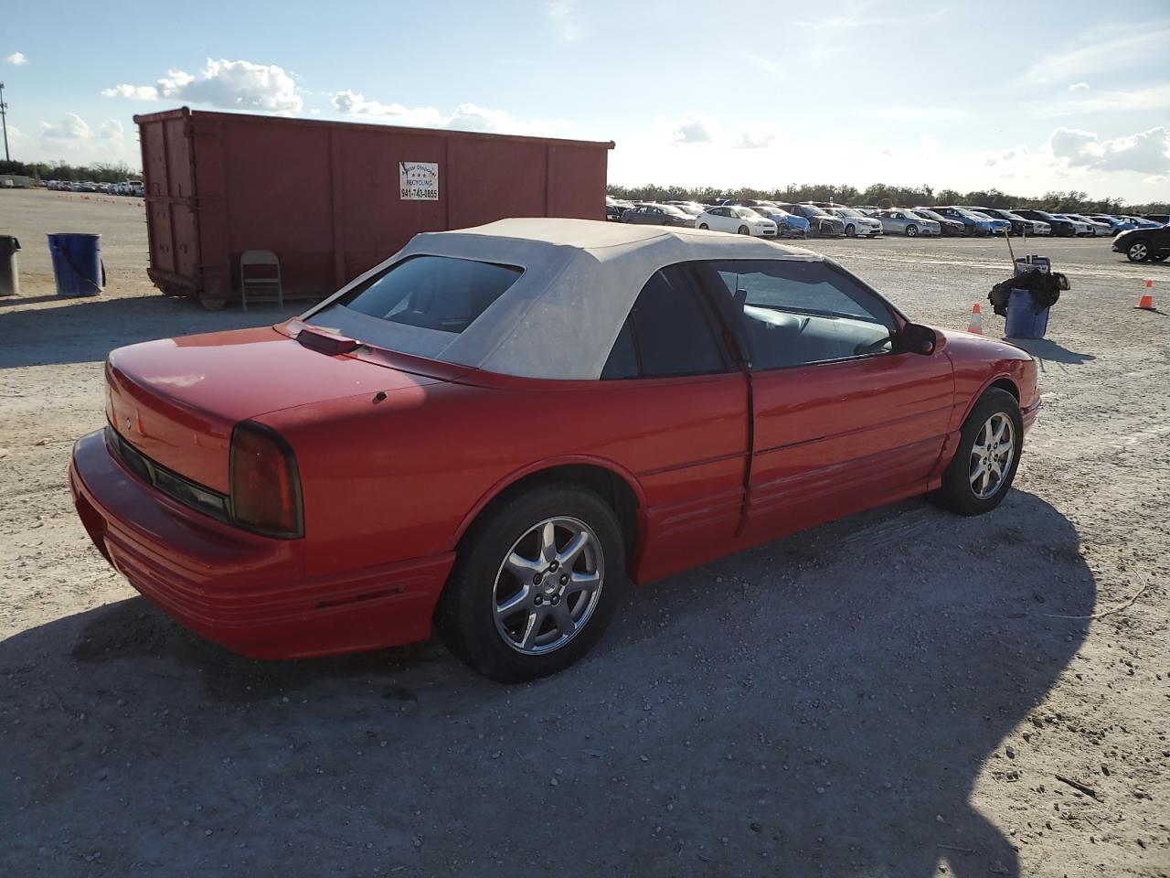 1995 Oldsmobile Cutlass - Image 3