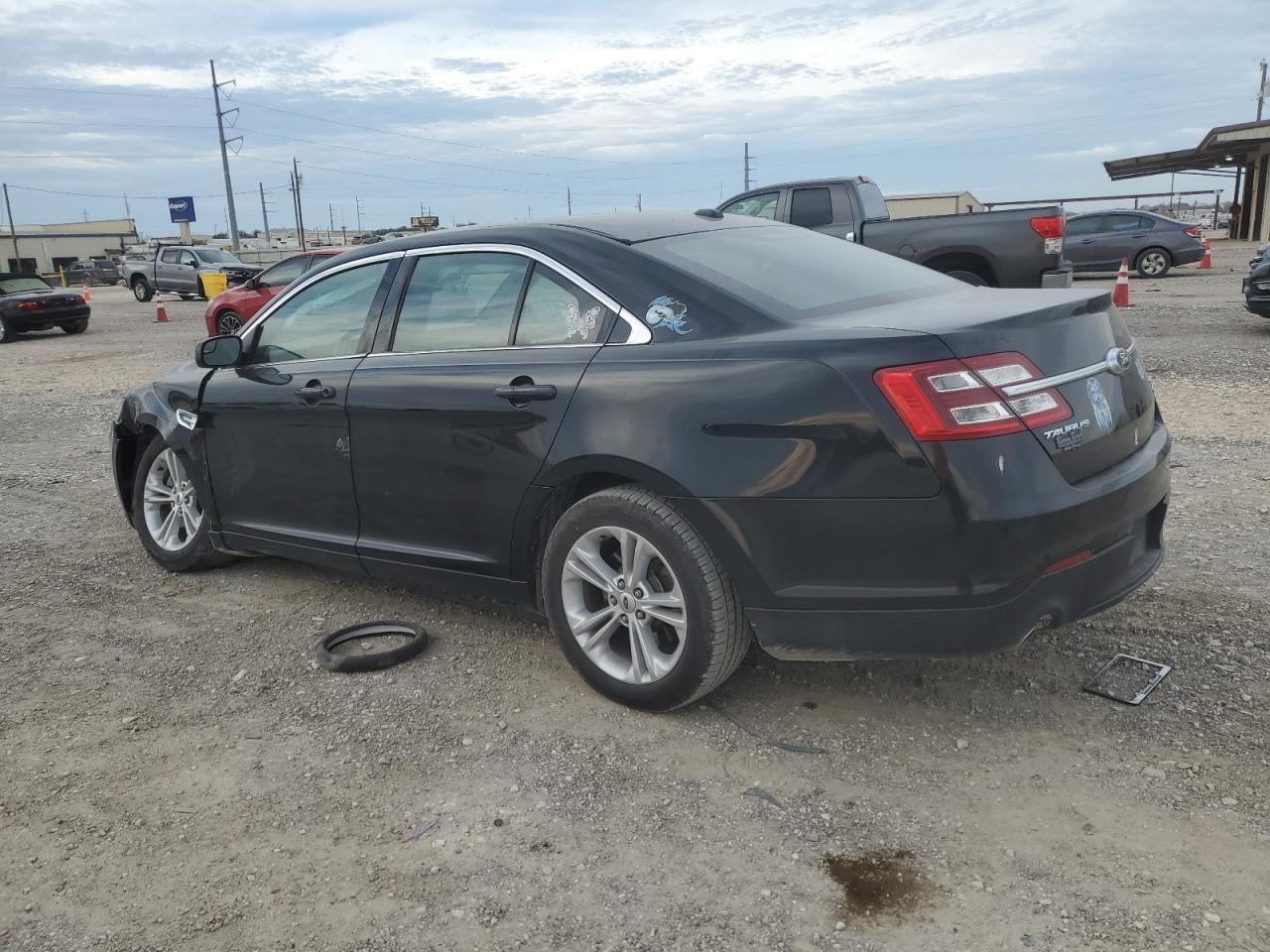 2019 Ford Taurus - Image 2