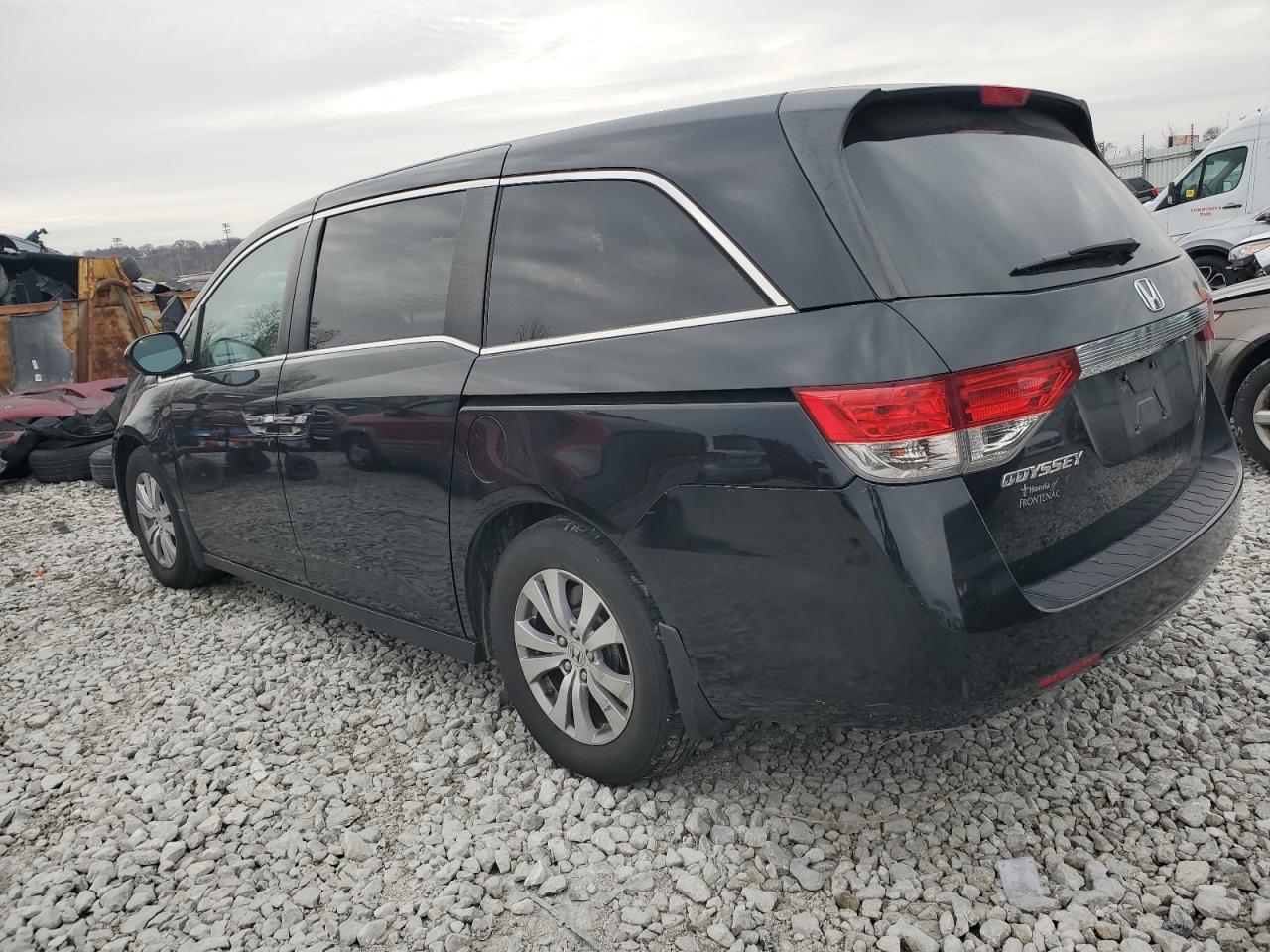 2016 Honda Odyssey - Image 2